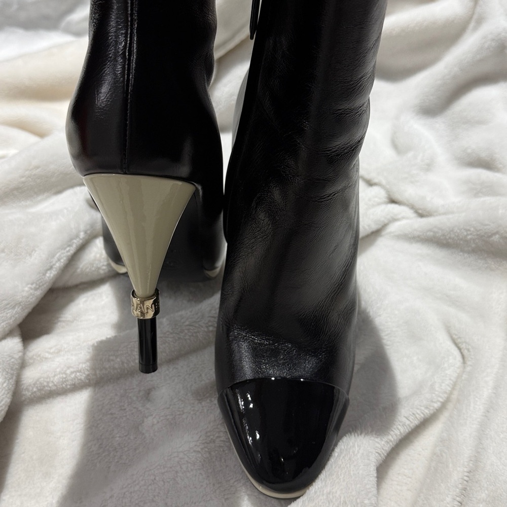 CHANEL Black and Cream Heeled Boots